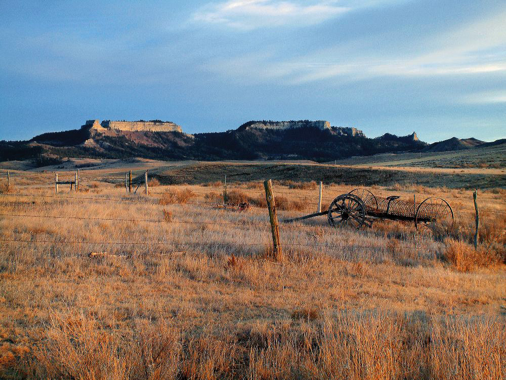 jb_chalkbuttes_fence2.jpg